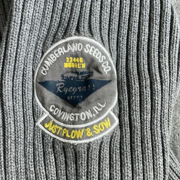 H & M Sweater - Picture 13 of 14